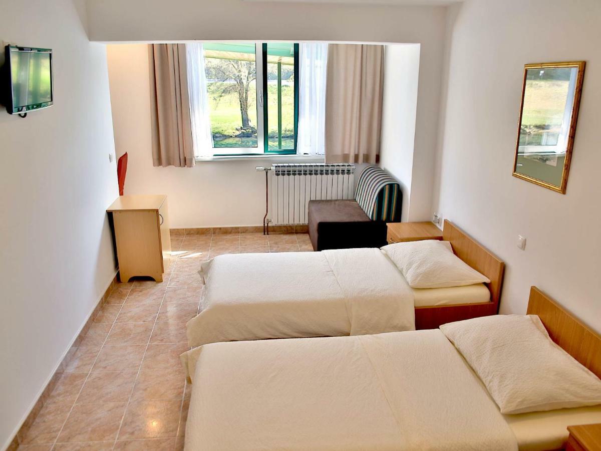 Motel Dobra Duga Resa Bagian luar foto